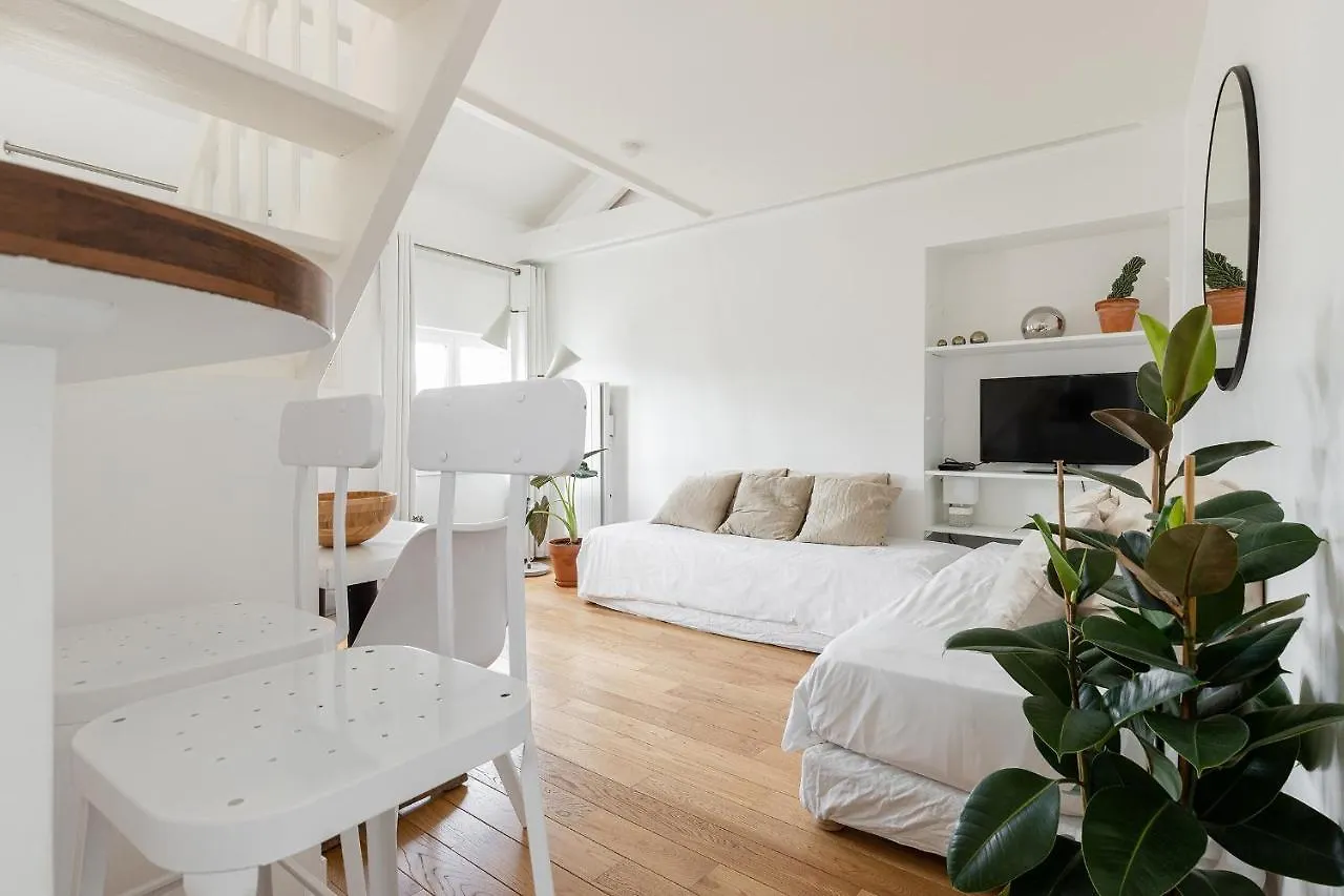 Apartment Terra Nova Paris